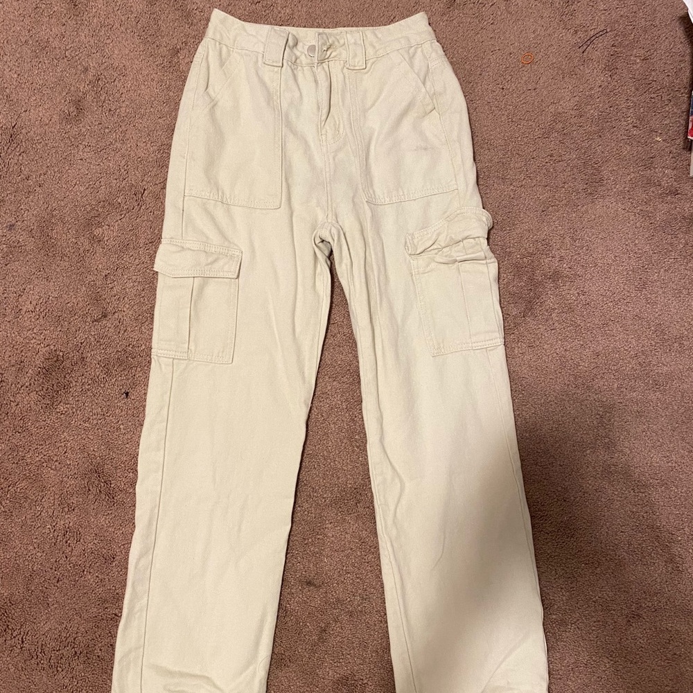 Creamish Cargo jeans